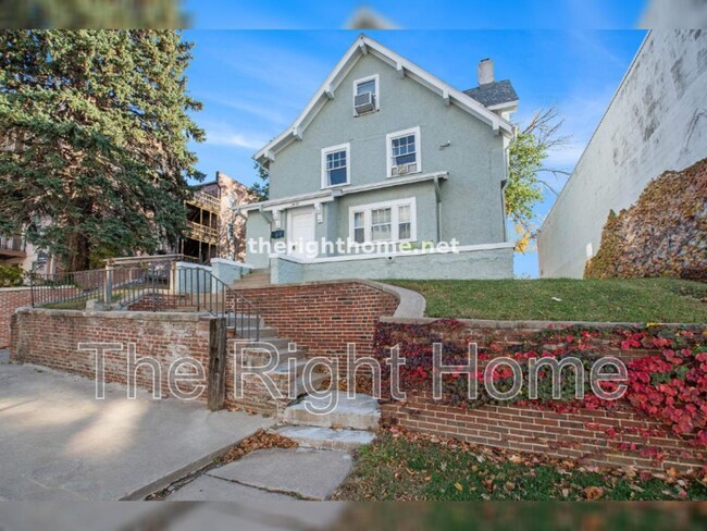 Building Photo - 3021 Harney St