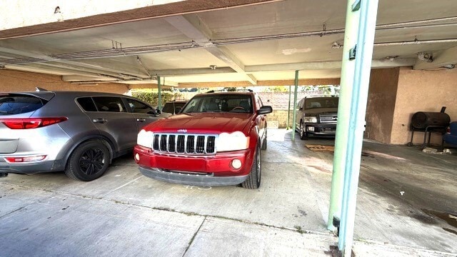 Building Photo - 6311 Aldama St