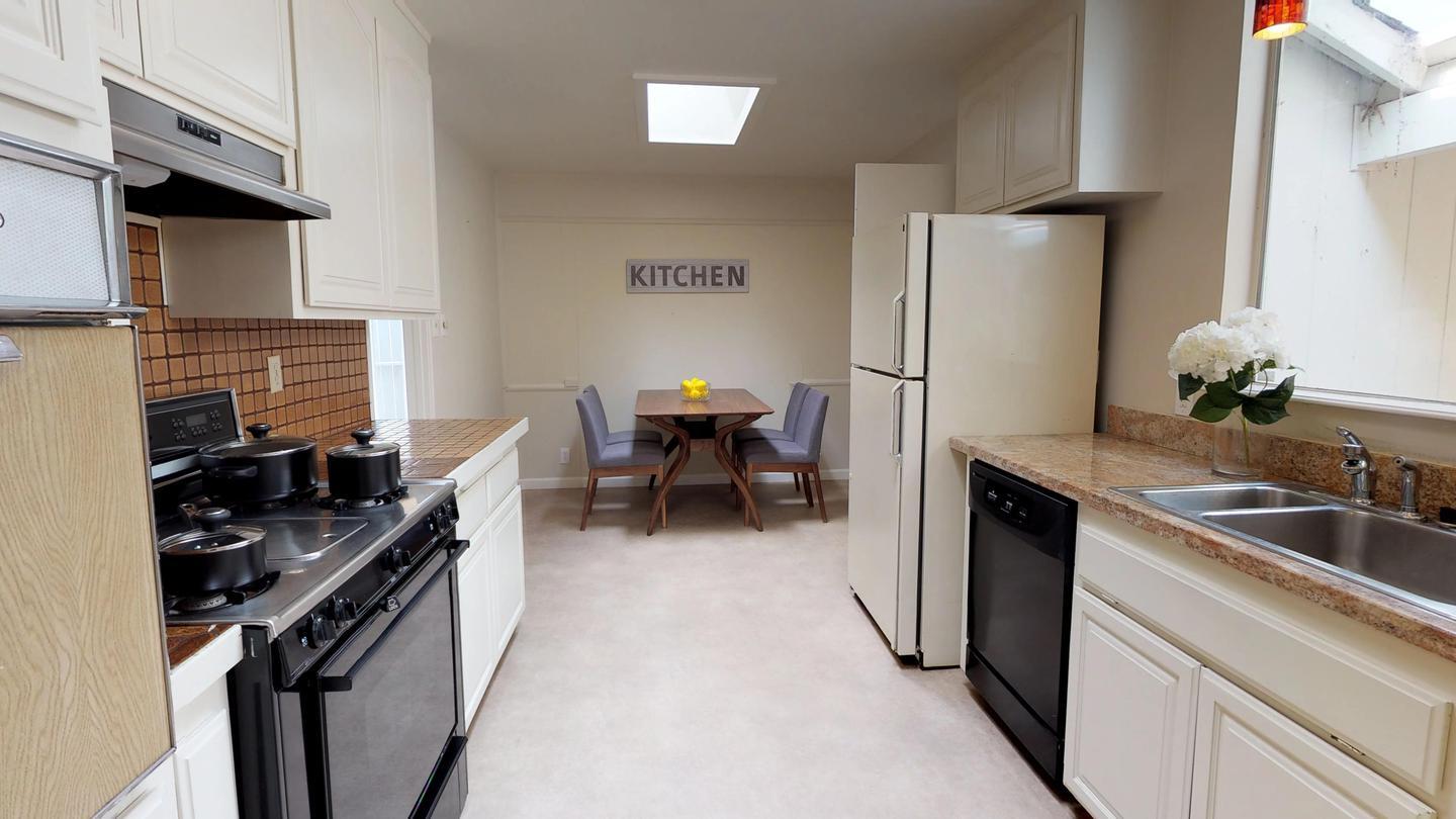 Building Photo - 1432 Bel Aire Rd