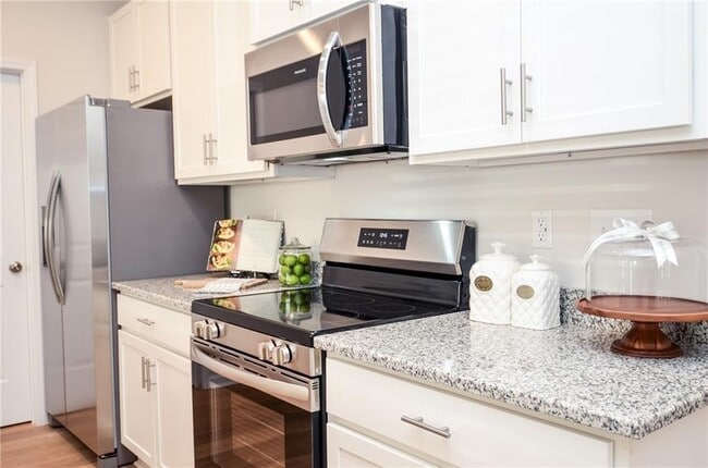 Building Photo - 4551 High Rdg Ct