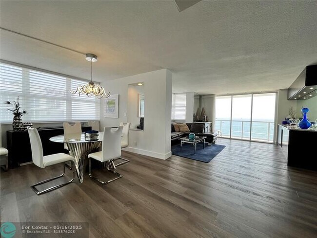 Building Photo - 209 N Fort Lauderdale Beach Blvd