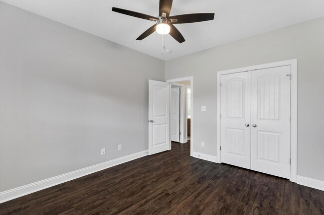Building Photo - Large 4 bedroom home available now!