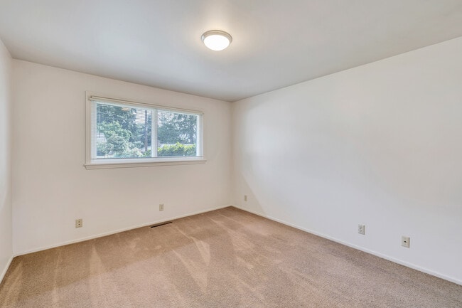 Building Photo - 20219 12th Pl S