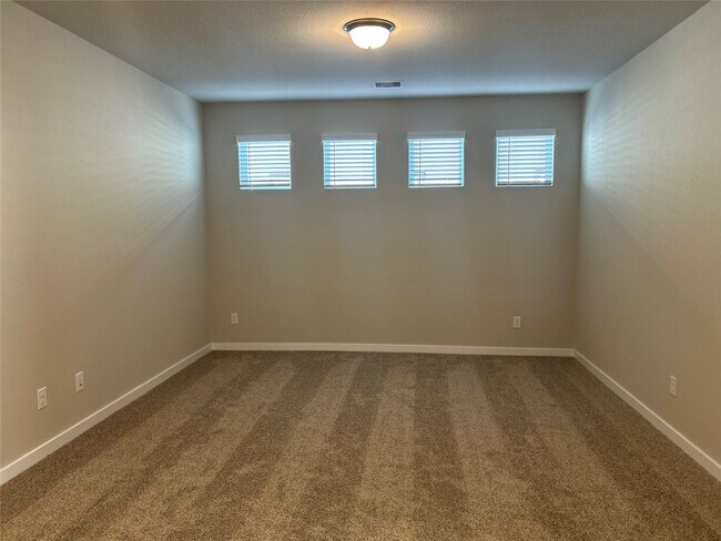 Building Photo - 1518 Red Acer Dr