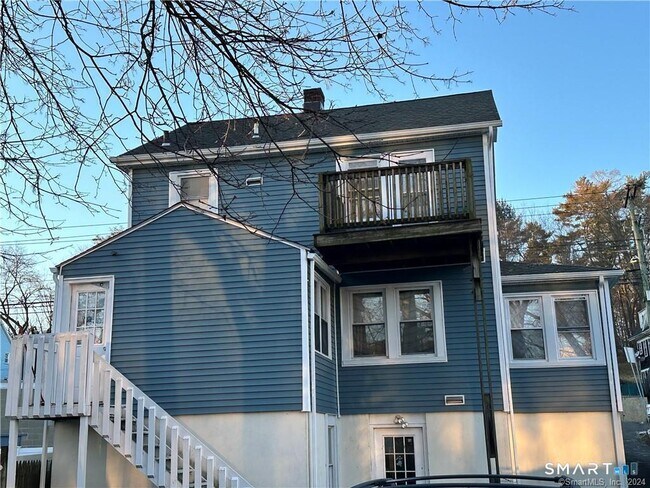 Building Photo - 18 Cold Spring Rd