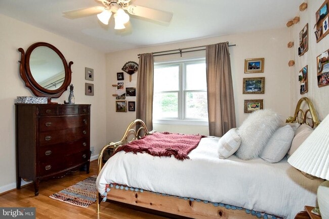 Building Photo - 6246 22nd Rd N