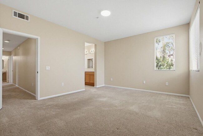 Building Photo - 823 Kalpati Cir