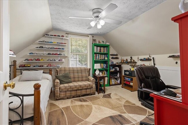 Building Photo - 2660 Windage Dr SW