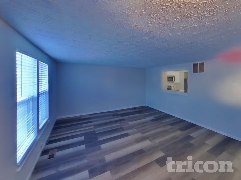 Building Photo - 35 Greenleaf Rd