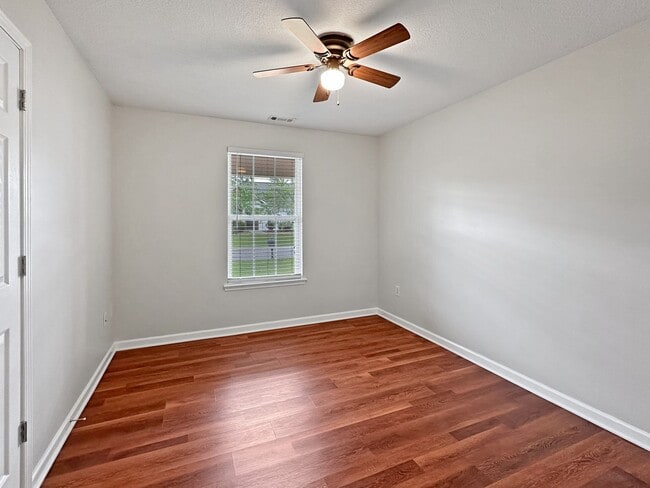 Building Photo - Charming Single Level 3-Bedroom South Knox...