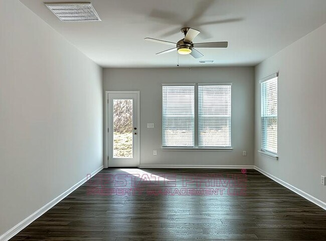 Building Photo - 610 Poinsett Bridge Wy