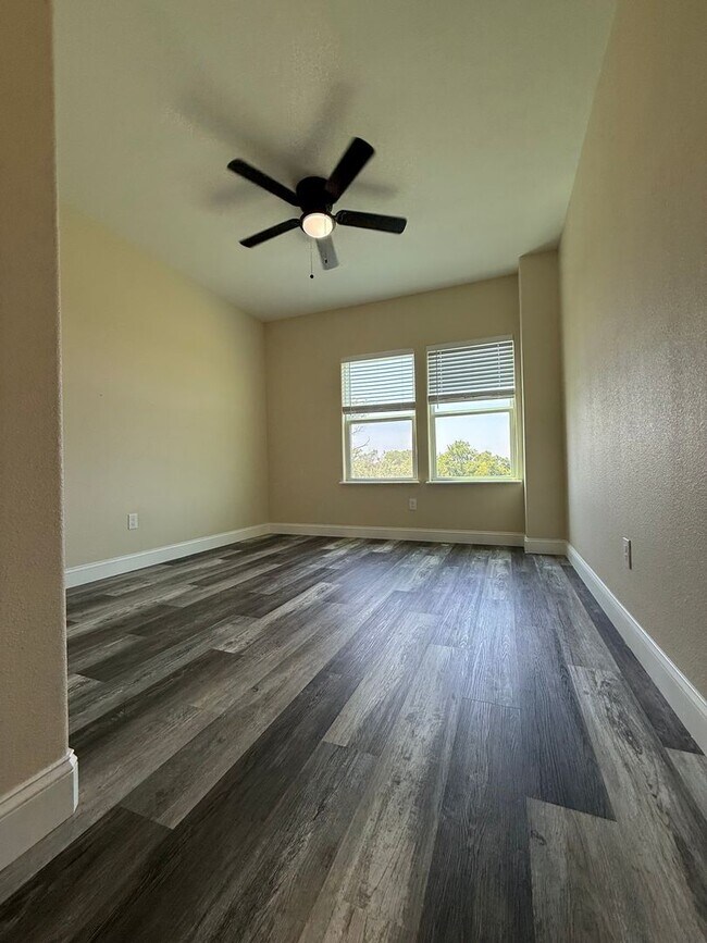 Building Photo - Beautiful modern Townhome in Peaster ISD NO Water Bill -  Fenced Yard - GATED: Spring Move in Spe...