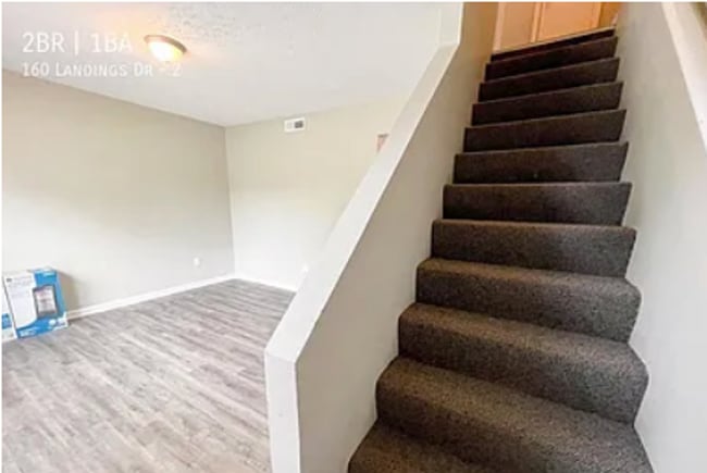 Building Photo - 160 Landings Dr