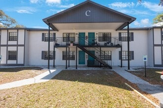 Building Photo - The Oaks at Safety Harbor 3 bedroom 2 bath **WEEKEND ONLY SPECIAL $500 OFF MOVE IN COST****