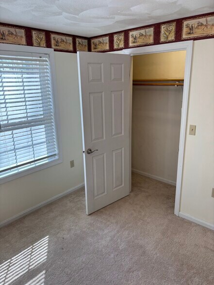 Building Photo - 30 Alfred St