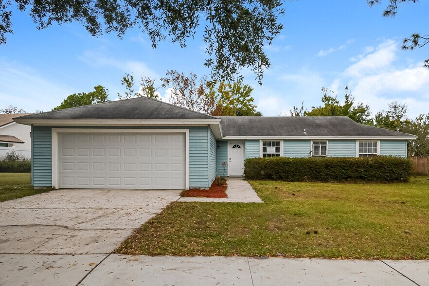 Primary Photo - 3709 Foxcroft Rd