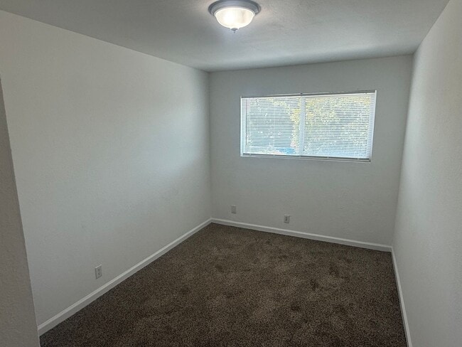 Building Photo - 301 Willard Ave