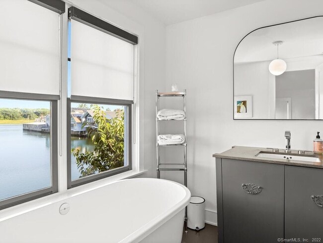 Building Photo - 199 Hillspoint Rd