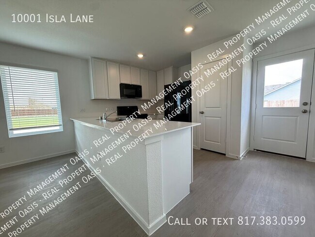 Building Photo - 10001 Isla Ln