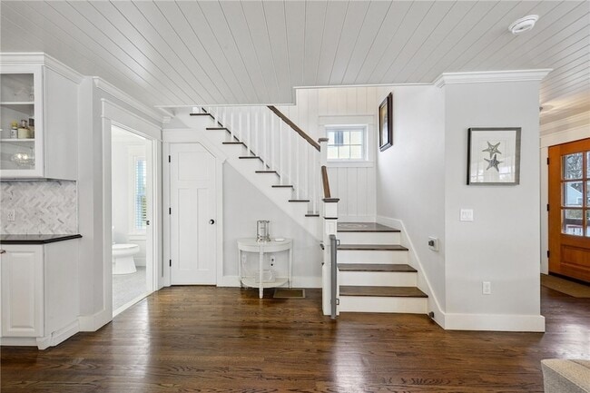 Building Photo - 67 Caswell St