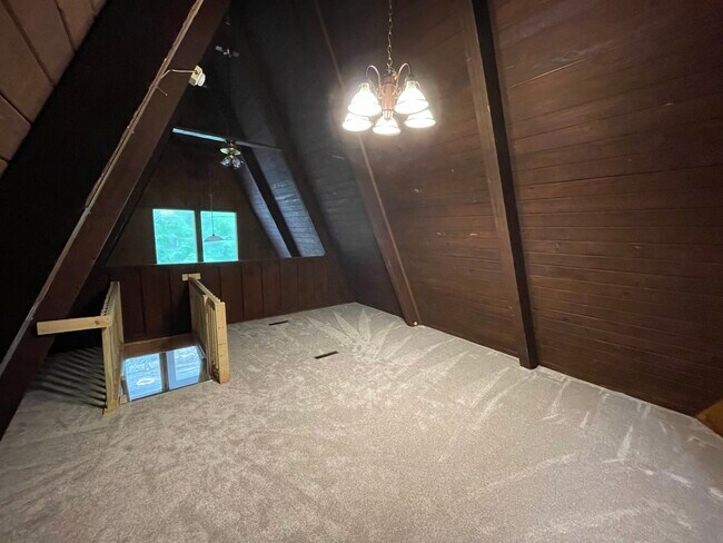 Building Photo - 3110 Alpine Dr