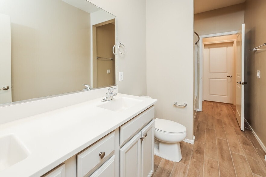 Building Photo - 13845 E Silver Pne Trl