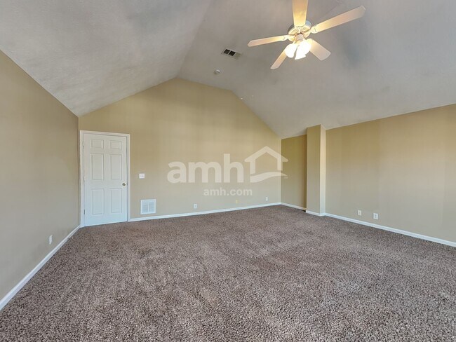 Building Photo - 661 Sugar Mill Dr