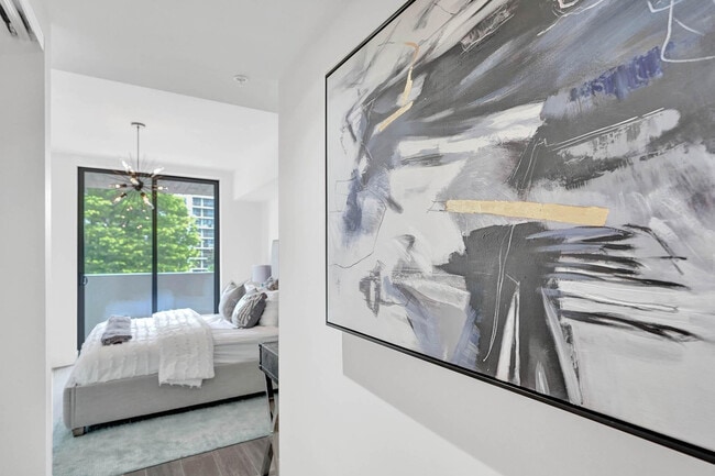 Building Photo - 3040 N Ocean Blvd