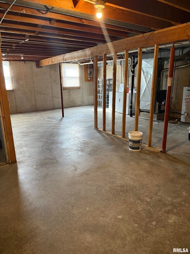 Building Photo - 2843 High Point Dr