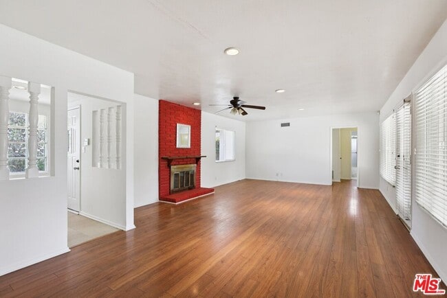 Building Photo - 6727 Orion Ave
