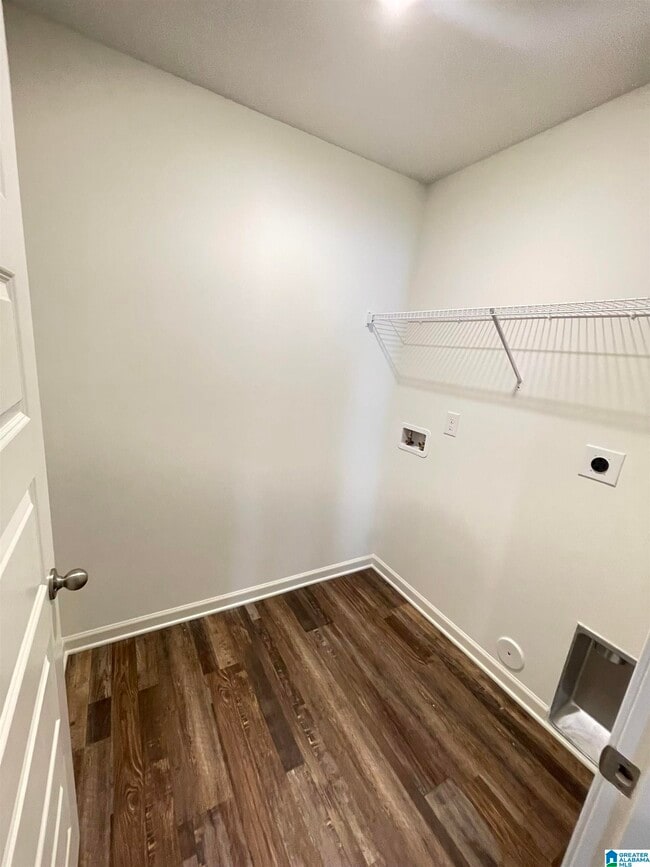 Building Photo - 5586 Post Oak Trl