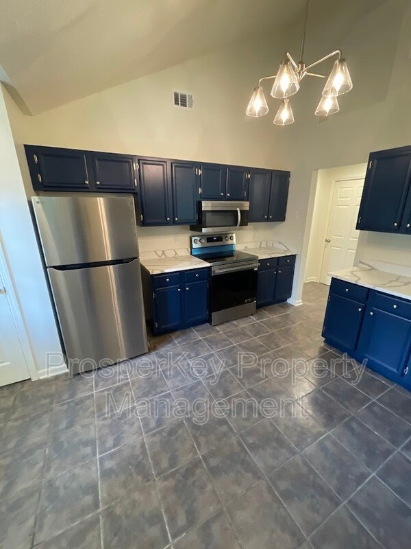 Building Photo - 207 Timber Ridge Dr