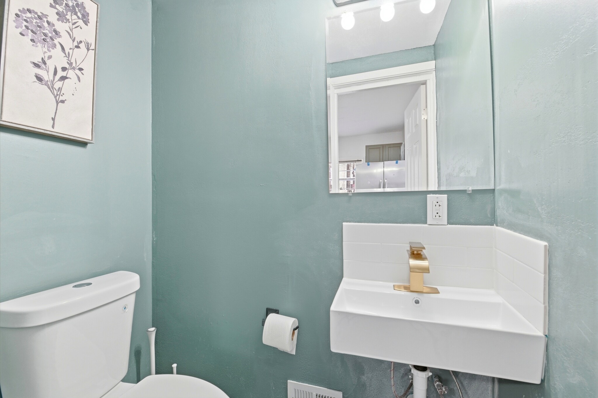 Building Photo - 4246 Nebraska Ave