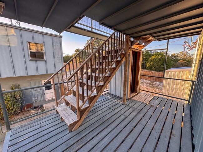 Building Photo - 1050 FM970