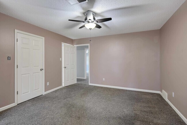 Building Photo - 979 Welbeck Cove