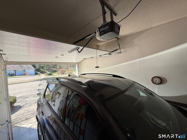 Building Photo - 14 Daniel Dr