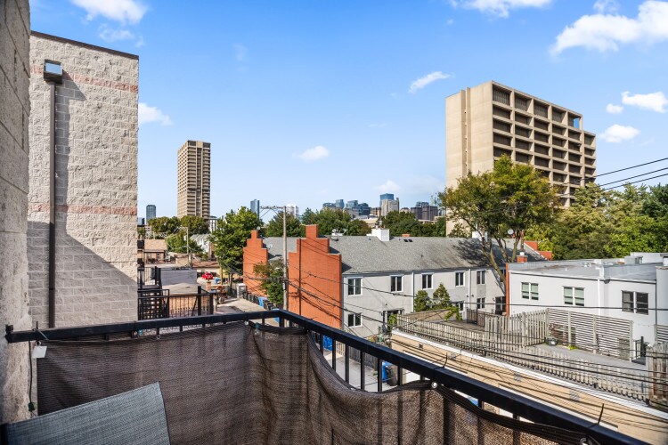 Building Photo - 907 S Miller St