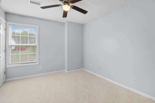 Building Photo - 934 Hedge Apple Dr