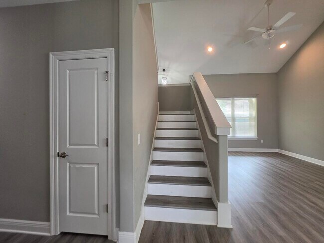 Building Photo - 2331 Hadleigh Hills Ct