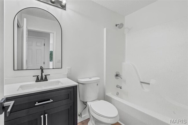 Building Photo - 802 Notre Dame Dr