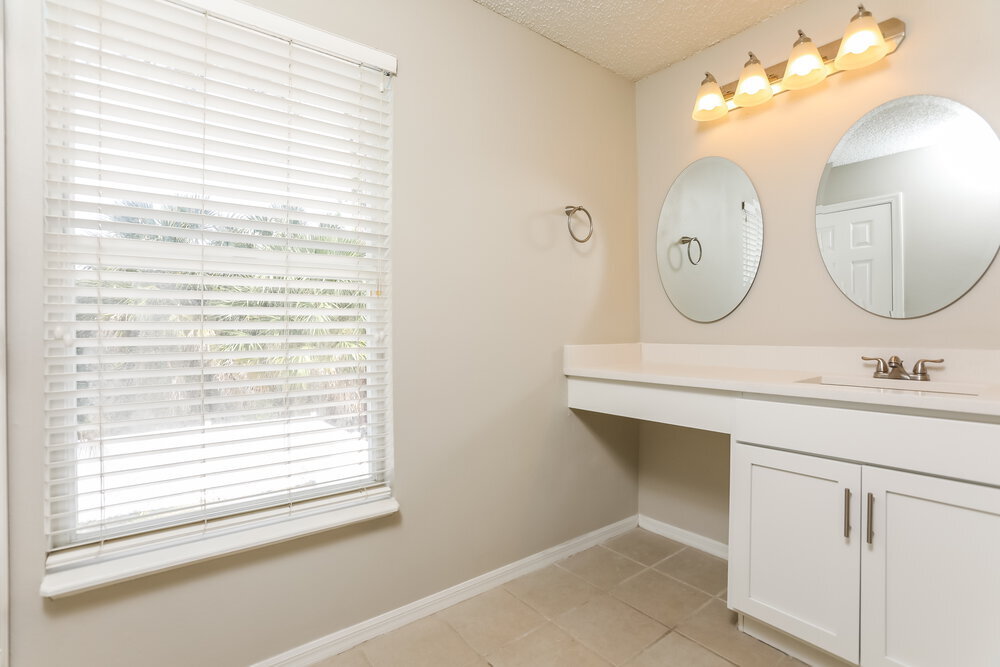 Building Photo - 1097 Amanda Kay Cir