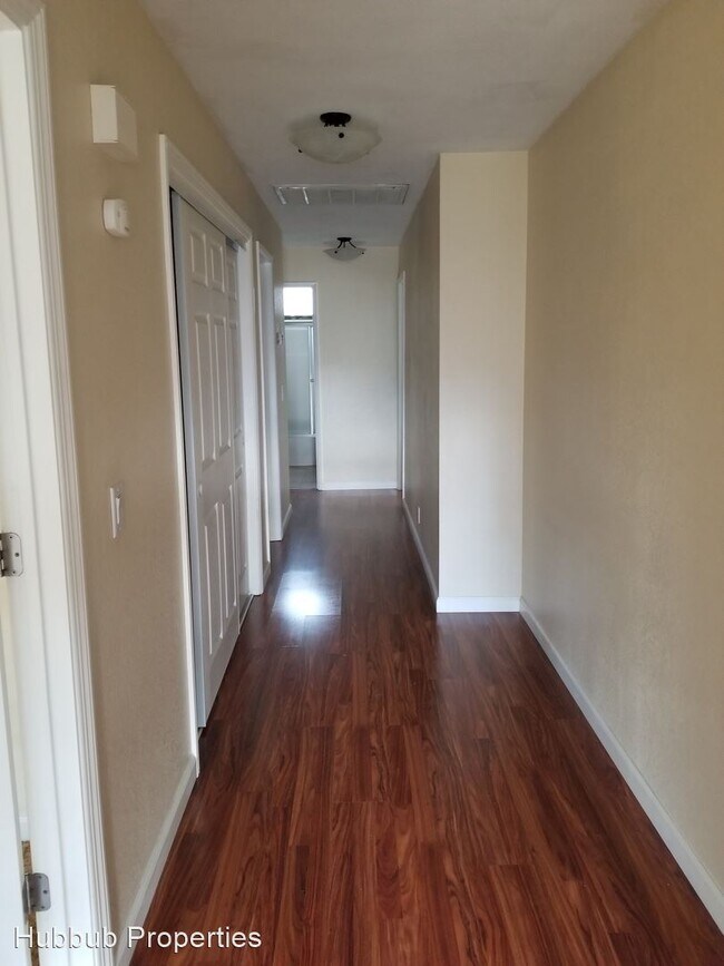 Building Photo - 3 br, 2 bath House - 1866 SIlverfield Loop