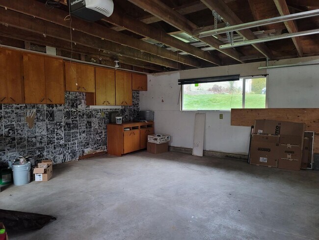 Building Photo - 2 Bedroom Rambler in Suquamish!