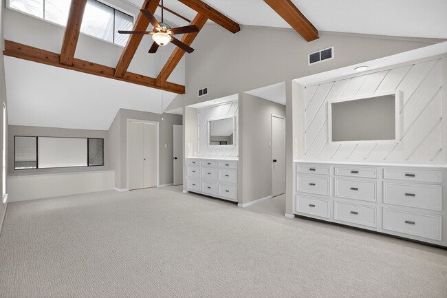 Building Photo - 6506 Jadecrest Dr