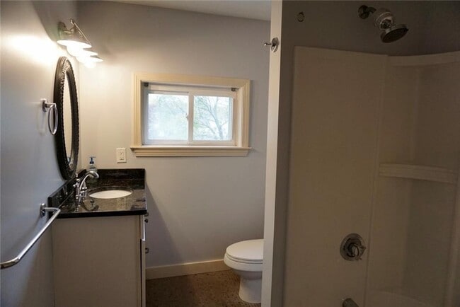 Building Photo - 145A Boon St