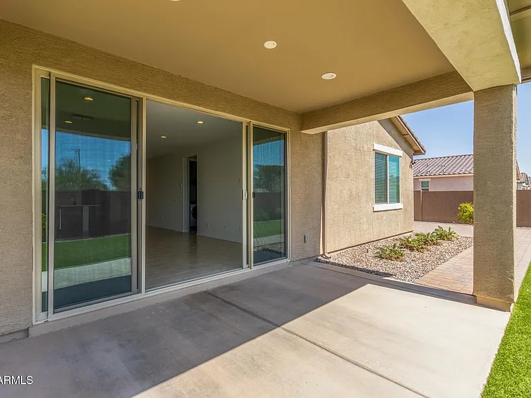 Building Photo - 637 S Lamar Pl