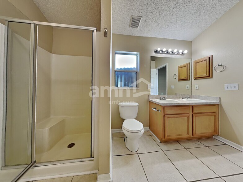 Building Photo - 875 Sedgewood Cir