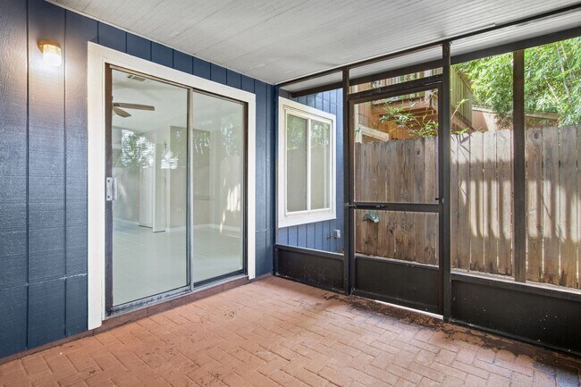 Building Photo - 3506 Parkwood Ave