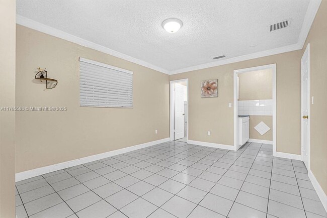 Building Photo - 2400 SW 103rd Ct