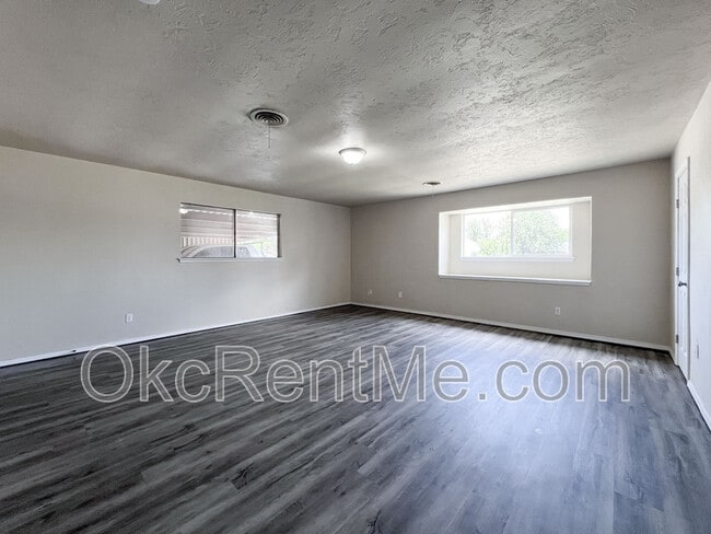 Building Photo - 2400 SW 63rd St
